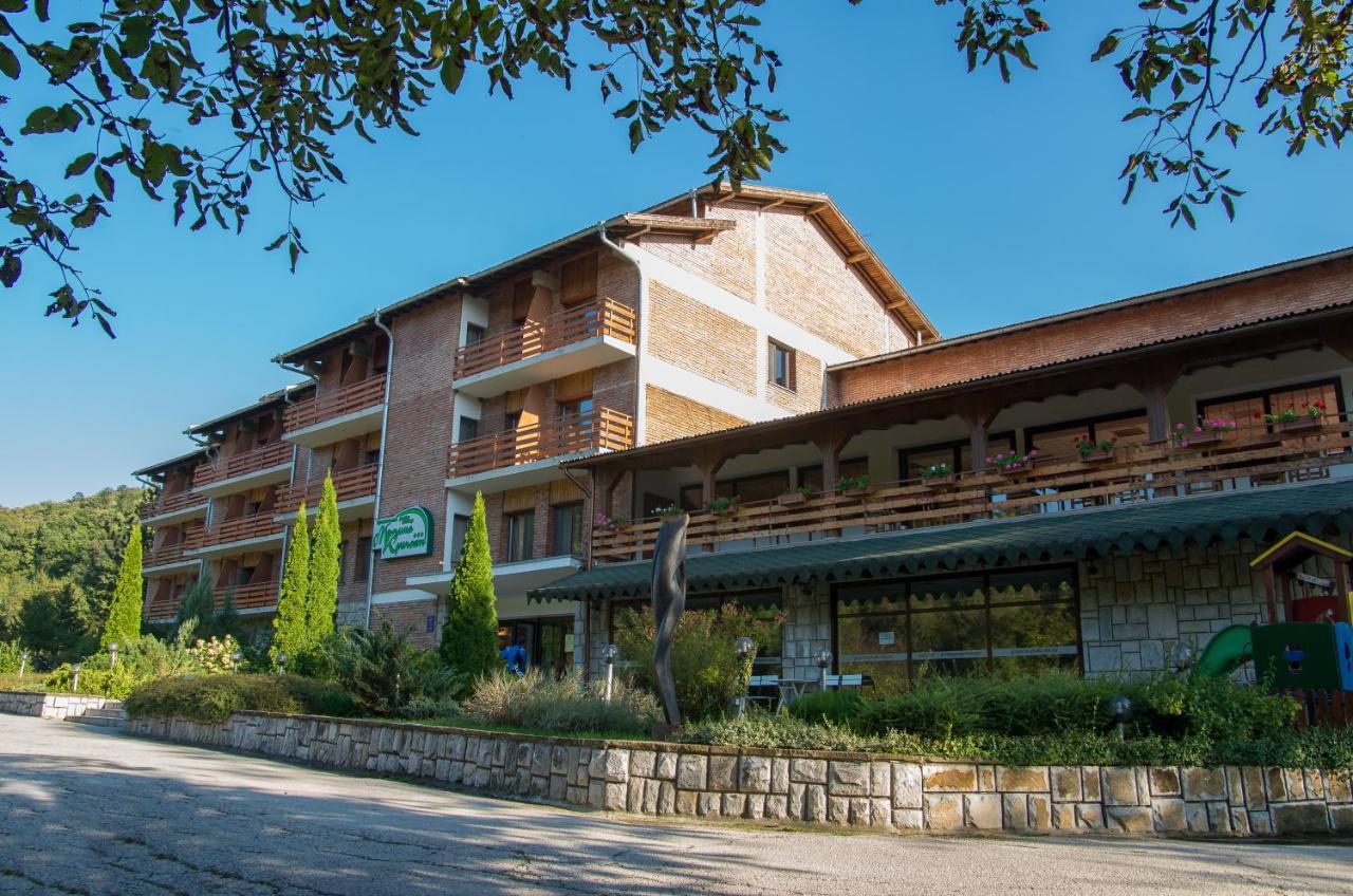 Tourist Center Momina Krepost Hotel เวลีคอเทอร์โนโว ภายนอก รูปภาพ